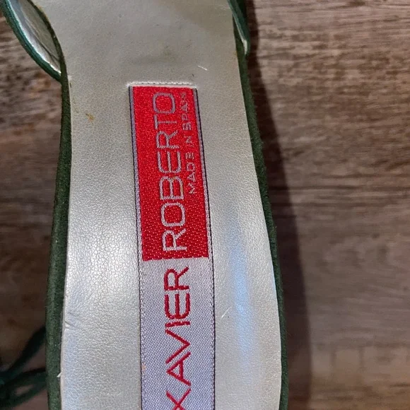 Xavier Roberto Women’s Green Suede Strappy Pointed Toe 4” High Heels size 7  (L) - Picture 9 of 10